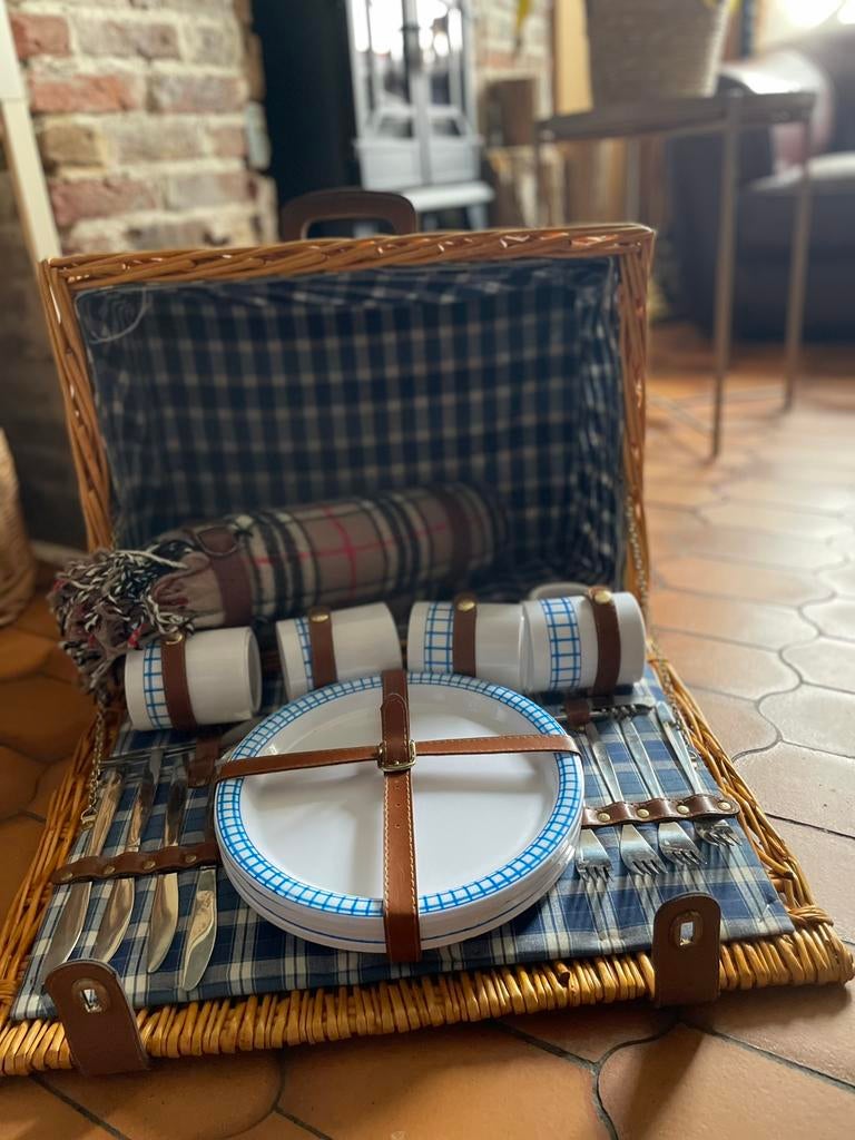 picknickmand, Ophalen, Zo goed als nieuw