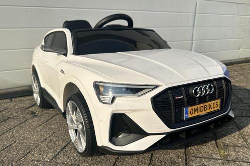 Voertuigen en LoopfietsenAudi E-tron 12v wit - Afstandsbedi, Kinderen en Baby's, Speelgoed | Buiten | Voertuigen en Loopfietsen