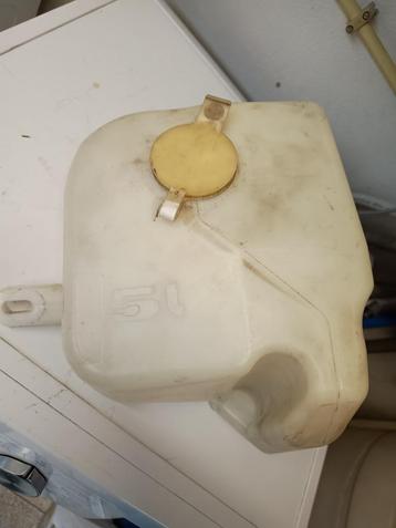 bmw e36 ruitensproeierreservoir 5l (groote versie) met pompj beschikbaar voor biedingen