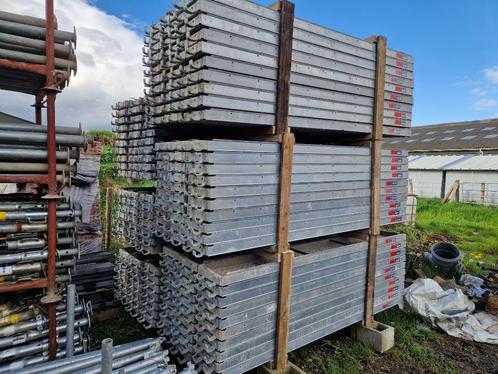 stelling, Doe-het-zelf en Bouw, Steigers, Zo goed als nieuw, Gevelsteiger, 5 meter of hoger, Ophalen