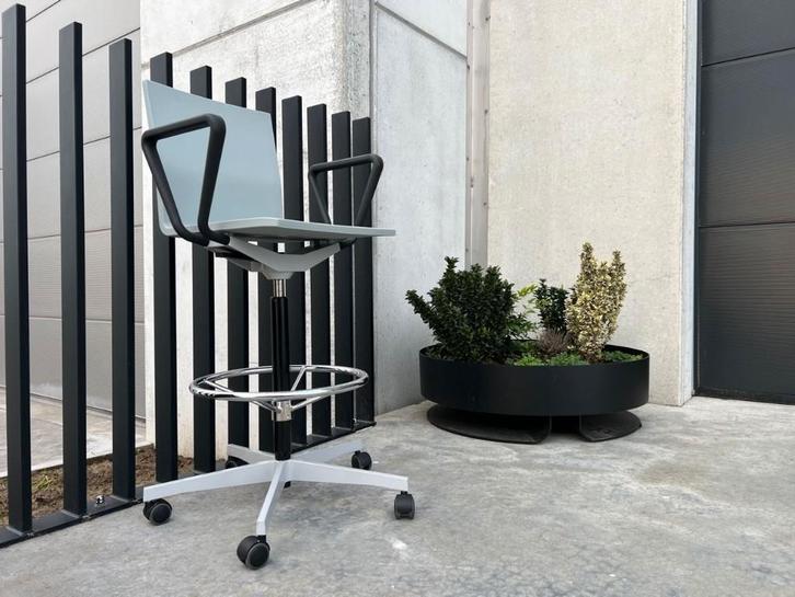 Chaise de bureau Vitra Van Severen .04, 50x, Maison & Meubles, Chaises de bureau, Comme neuf, Chaise de bureau, Ergonomique, Enlèvement ou Envoi