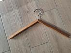 Kledinghangers in hout- design, Ophalen, Gebruikt, Hout, Kinderen en Volwassenen