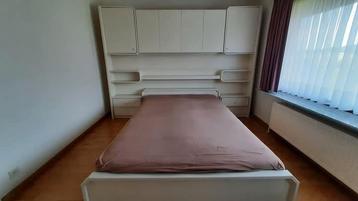 Grote mooie slaapkamer  beschikbaar voor biedingen