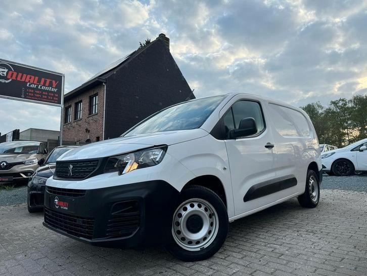 Peugeot partner XL 2019 022000KM Euro6d 1.2benzine 1st eig, Auto's, Bestelwagens en Lichte vracht, Bedrijf, Ophalen