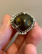 Sultanietstenen ring (goblinogen), Handtassen en Accessoires, Antieke sieraden, Zilver, Ring