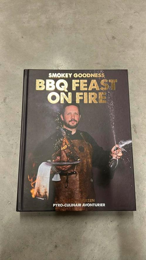 Jord Althuizen - Smokey Goodness BBQ Feast on Fire, Boeken, Kookboeken, Zo goed als nieuw, Ophalen of Verzenden