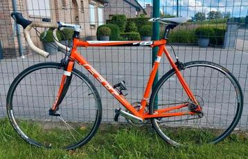Koersfiets alu Felt 28inch 16speed framemaat58 carbon vork🚴 beschikbaar voor biedingen