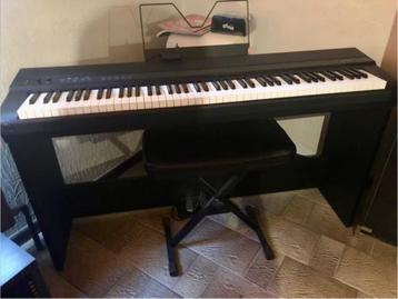 Digitale piano Medeli SP201+ met pedalen en meubel. Zwart.  beschikbaar voor biedingen