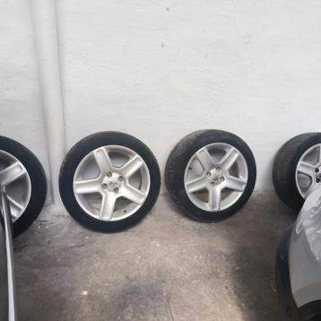banden met velg 17 inch  goede staat beschikbaar voor biedingen