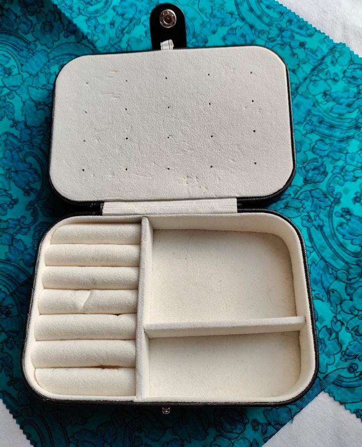 Compacte reissieradendoos, Caravans en Kamperen, Kampeeraccessoires, Zo goed als nieuw, Ophalen