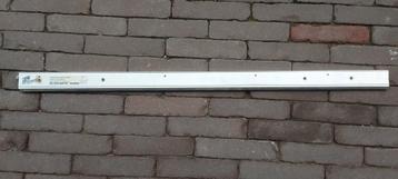 Automatische tochtstrip beschikbaar voor biedingen