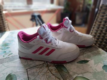Adidas maat 38 beschikbaar voor biedingen