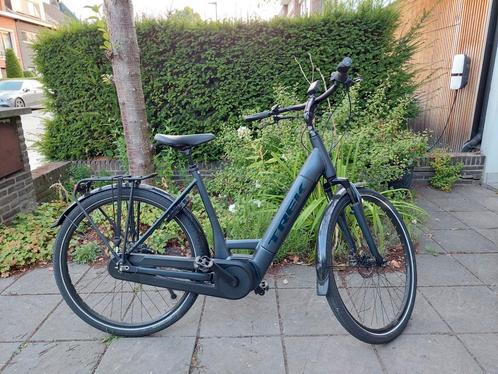 Trek district+ 8, Fietsen en Brommers, Elektrische fietsen, Zo goed als nieuw, Ophalen