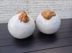 Tuinbeelden kip en ram in keramiek voor binnen of buiten, Tuin en Terras, Ophalen, Zo goed als nieuw, Overige materialen, Dierenbeeld