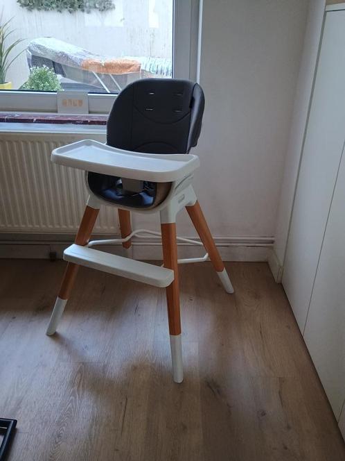 Eetstoel baby (Kekk), Kinderen en Baby's, Kinderstoelen, Gebruikt, Aanschuifbaar, Afneembaar eetblad, Gordel(s), Ophalen