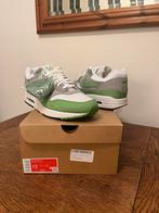 Patta x Nike Air Max 1 Chlorophylle (2024) | UE46/US12, Vêtements | Hommes, Chaussures, Neuf, Enlèvement ou Envoi, Autres couleurs