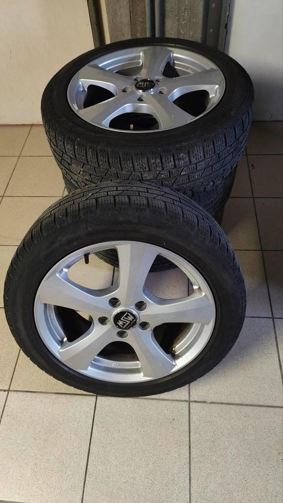 Jantes MSW OZ avec pneus d'hiver en très bon état., Autos : Pièces & Accessoires, Pneus & Jantes, Jante(s), Pneus hiver, Utilisé
