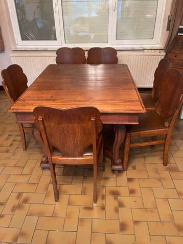 Table de salle a manger + 6 chaises beschikbaar voor biedingen