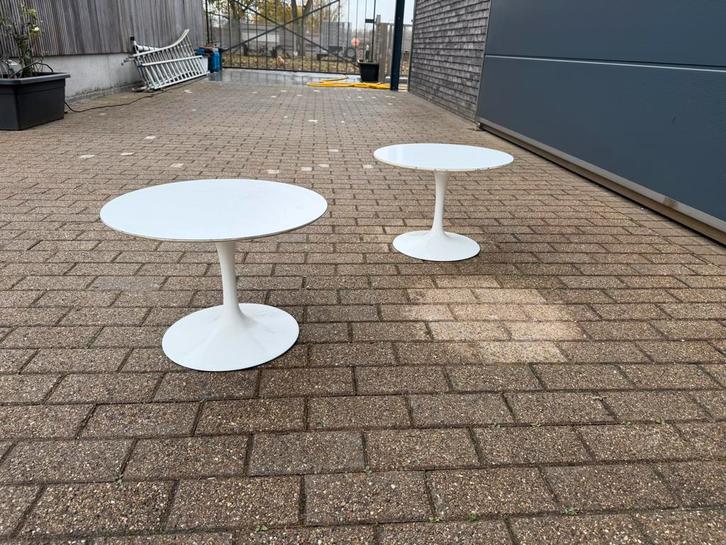 2x Knoll Tulip Eero Saarinen bijzettafeltje, 51cm, Huis en Inrichting, Tafels | Bijzettafels, Ophalen of Verzenden