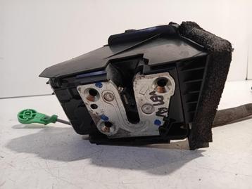 PORTIERVANGER CV ELEKTR. RECHTS VOOR Nissan Qashqai (J10) beschikbaar voor biedingen