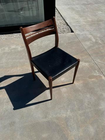 Vintage mid sentury stoelen (6stuks) beschikbaar voor biedingen