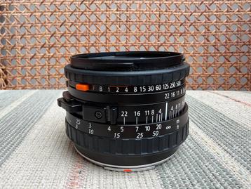 Nieuwstaat Hasselblad Carl Zeiss Planar 80mm 2.8 CFE Lens beschikbaar voor biedingen