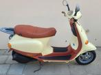 Très belle vespa piaggio 2T, Fietsen en Brommers, Ophalen, Tweetakt, 50 cc, Klasse B (45 km/u)