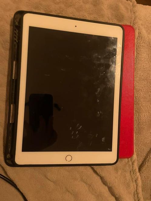 Ipad 2 met hoesje, Computers en Software, Apple iPads, Zo goed als nieuw, Zwart, Ophalen of Verzenden