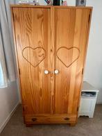 Houten kast met hartjes – in goede staat, Huis en Inrichting, Kasten | Kleerkasten, Gebruikt, 25 tot 50 cm, Met deur(en), 50 tot 100 cm