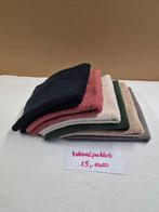 Paketten badhanddoeken voor bad of douche. 15€ per pakket., Enlèvement