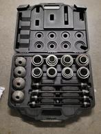 PROFESSIONELE PERSSET VOOR RUBBERS DRAAGARMEN ALLE MERKEN ,, Auto diversen, Autogereedschap, Ophalen, Zo goed als nieuw