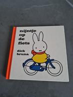 boek - Nijntje op de fiets - Dick Bruna, Livres, Livres pour enfants | 4 ans et plus, Enlèvement ou Envoi