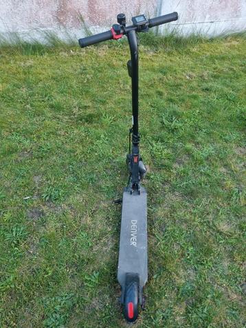 Deux trottinette défectueuses et une bonne sans chargeur, Enlèvement