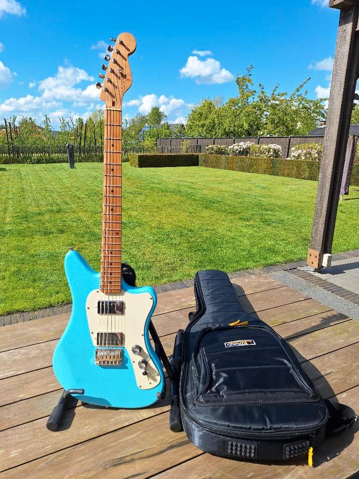 Cream T Cossfire, Muziek en Instrumenten, Snaarinstrumenten | Gitaren | Elektrisch, Zo goed als nieuw, Solid body, Overige merken