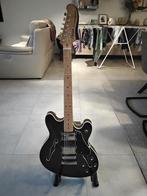 Gitaar, versterker, draadloos systeem en standaard., Muziek en Instrumenten, Hollow body, Met versterker, Zo goed als nieuw, Ophalen