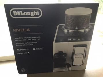 espressomachine RIVELIA (new)Delonghi met garantiebrief beschikbaar voor biedingen