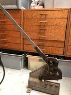 Metaal plaatschaar Nr.5, Ophalen