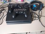 PlayStation 4 + 3 jeux + 2 manettes, Enlèvement, Utilisé