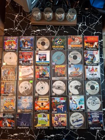 33 Sony PlayStation 1-games in een doos! beschikbaar voor biedingen