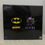 Neca alien joker vs batman 2 pack, Collections, Collections Autre, Comme neuf, Actiefiguren, Enlèvement ou Envoi