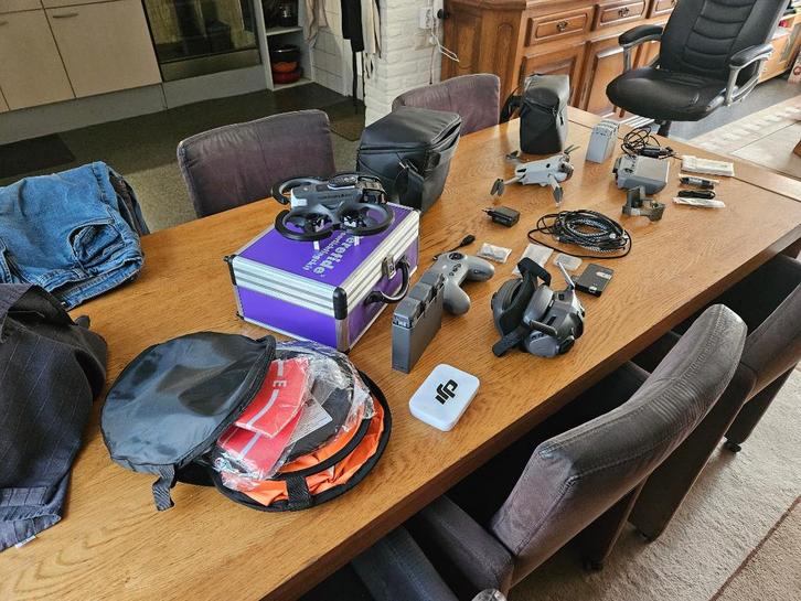 dji avata 2  en dji mini 4 pro, Audio, Tv en Foto, Drones, Zo goed als nieuw, Drone met camera, Ophalen of Verzenden