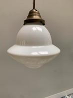 Art Deco luster met opaline kap, Ophalen