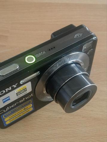 Sony digitale camera met nieuwe batterij en oplader  beschikbaar voor biedingen