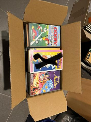 32 cassettes VHS, CD & DVD, Enlèvement ou Envoi, Utilisé