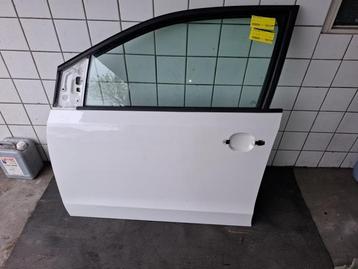 Portier 4Deurs links-voor van een Volkswagen UP (LB9A) beschikbaar voor biedingen