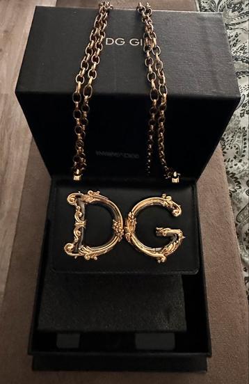 dolce gabbana  beschikbaar voor biedingen