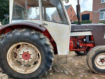 Traktor McCormick International 523 Agromatic shuttle shift beschikbaar voor biedingen