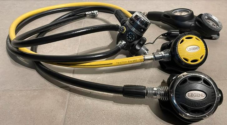Ontspanner Aqualung Legend DIN 300bar, Watersport en Boten, Duiken, Gebruikt, Ophalen of Verzenden