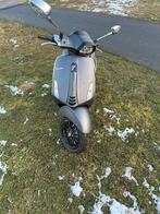 Vespa sprint 2021, Fietsen en Brommers, Ophalen