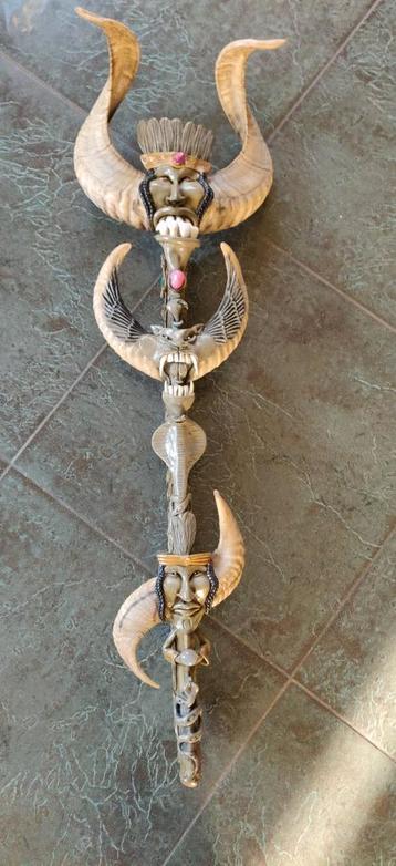 Ceremoniële Machete in schede  beschikbaar voor biedingen